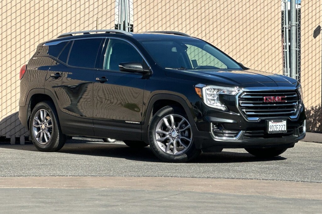 Used 2023 GMC Terrain SLT SUV