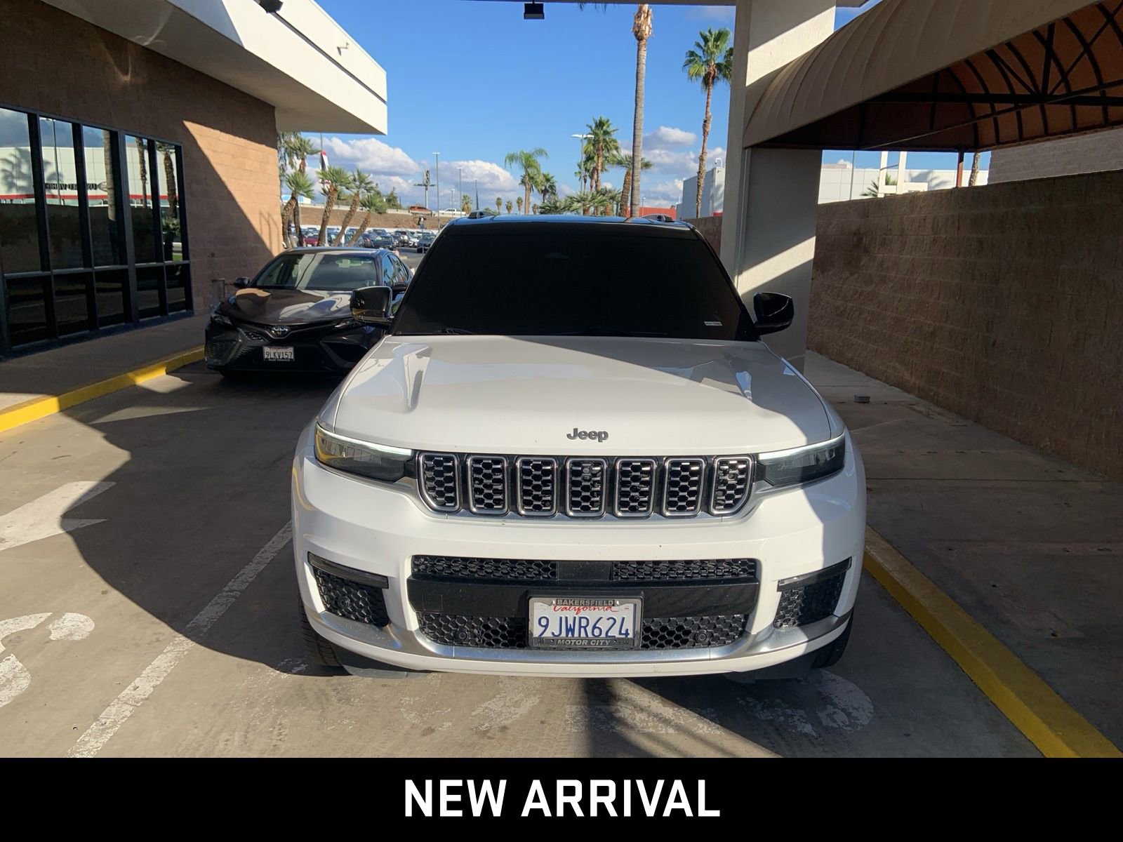 2023 Jeep Grand Cherokee L Summit Reserve photo 2