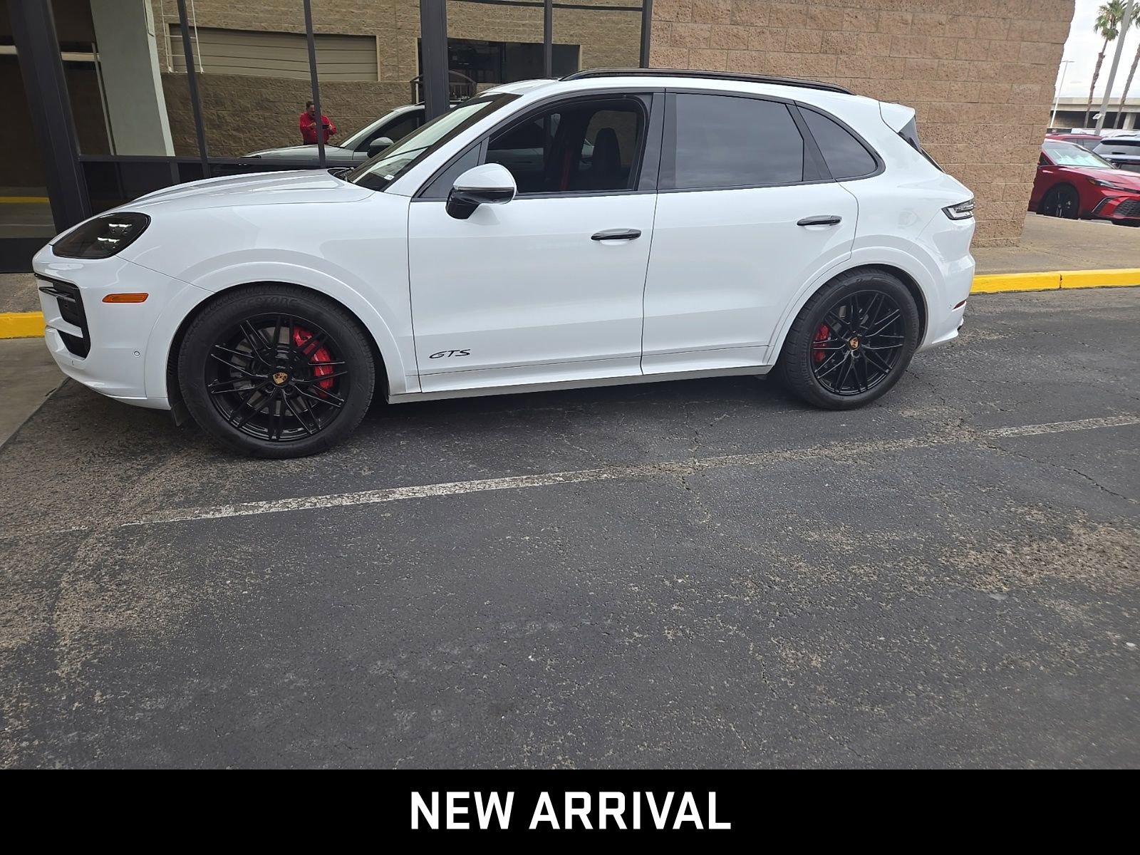 2025 Porsche Cayenne GTS's photo