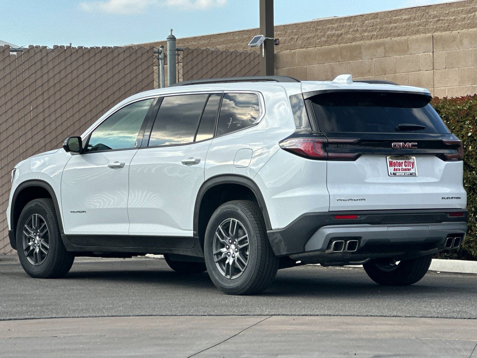 2026 GMC Acadia Elevation - Photo 5