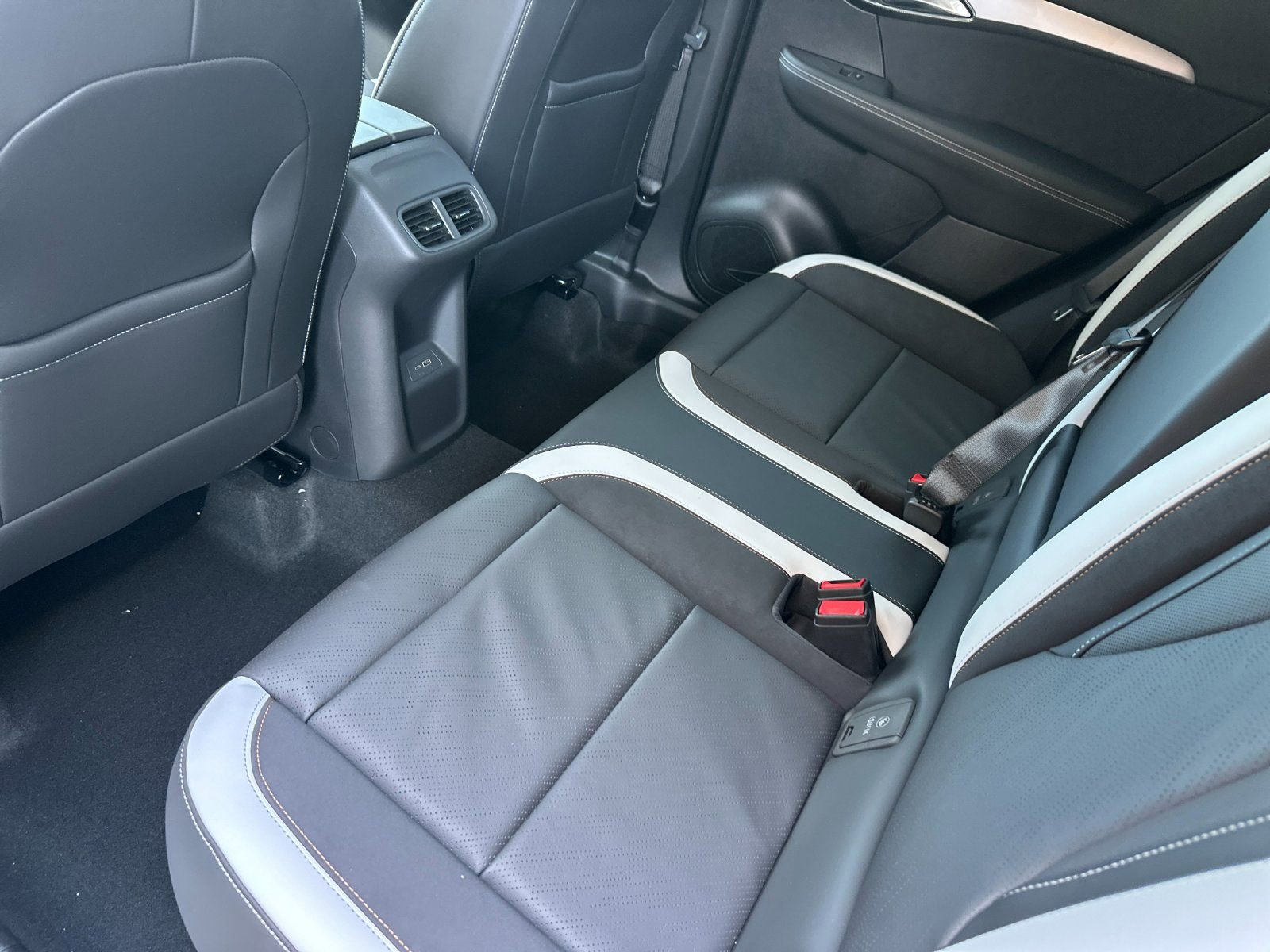 2026 Buick Envision Sport Touring - Photo 11
