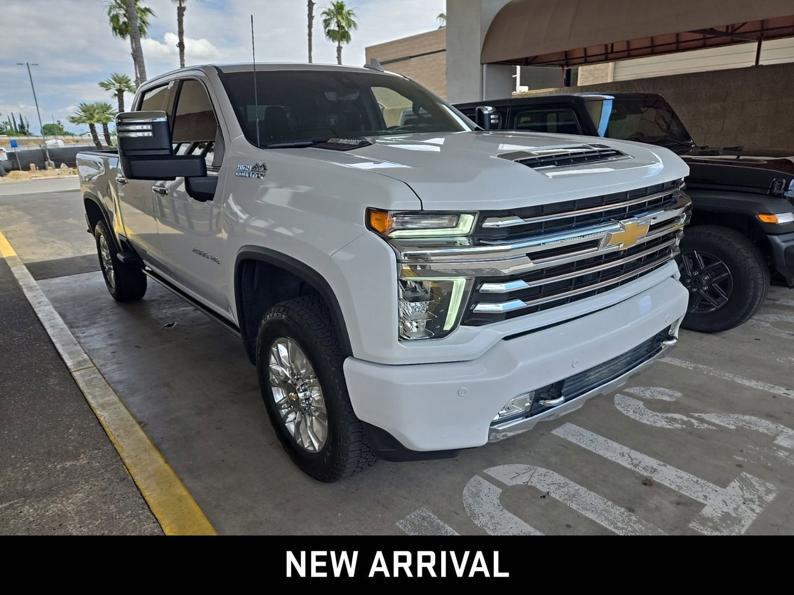 2023 Chevrolet Silverado 2500 HD High Country photo 3