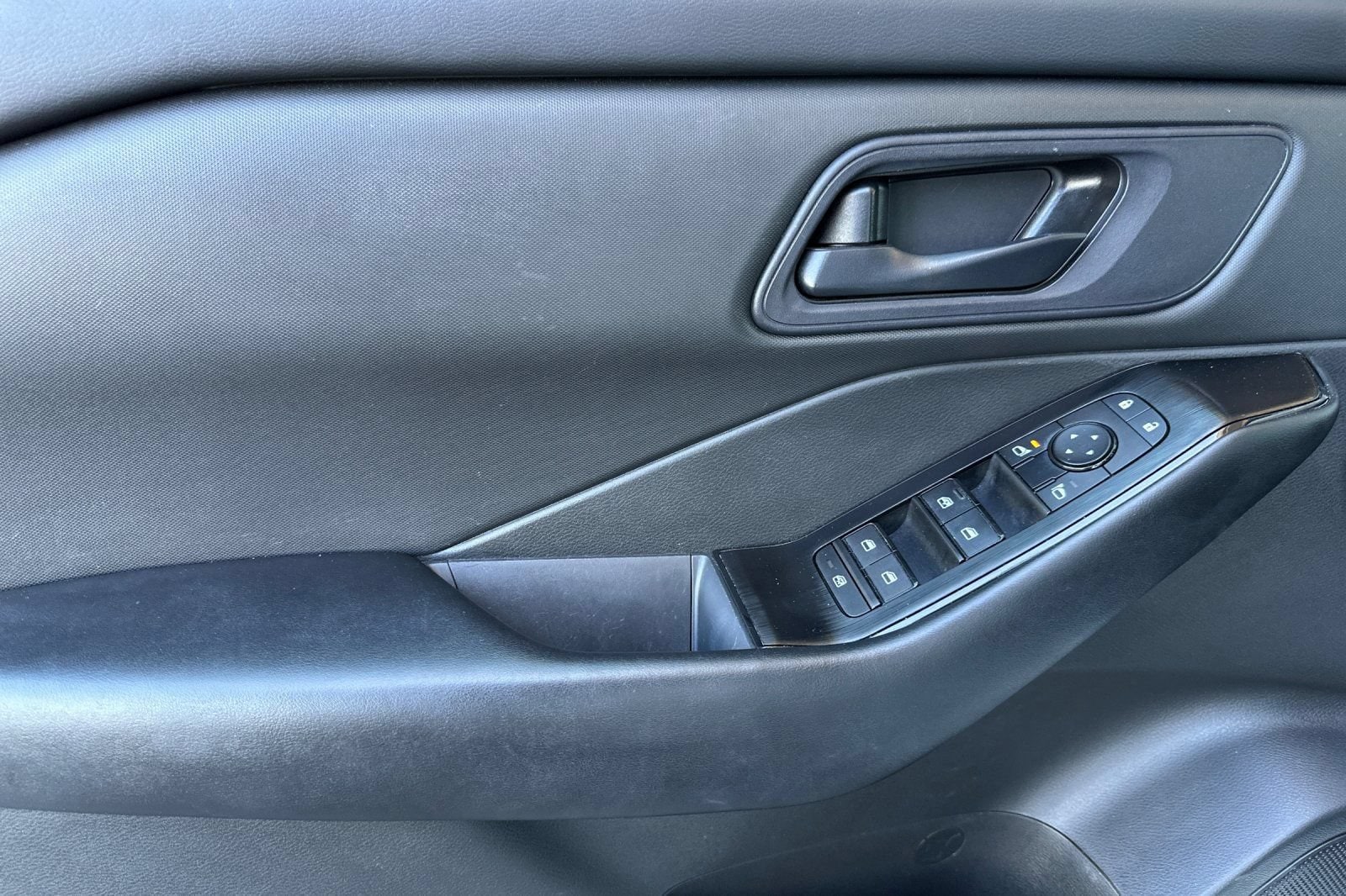 2024 Nissan Rogue S - Photo 11
