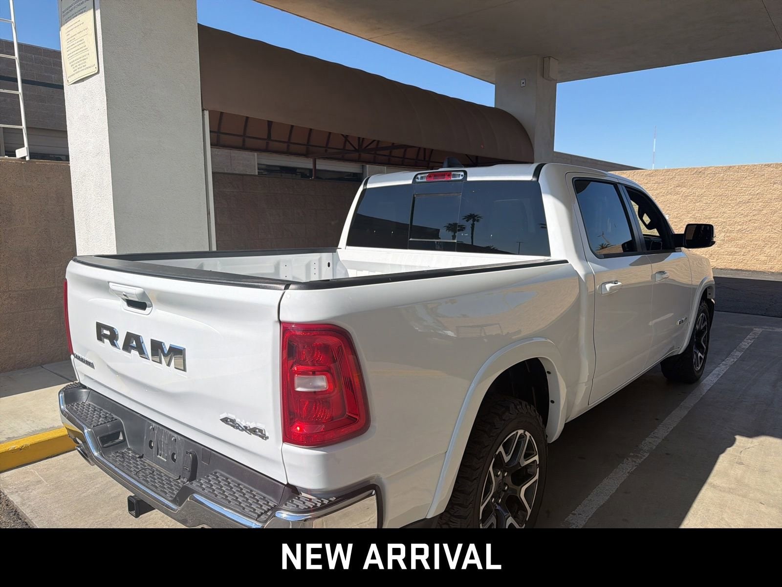 2025 Ram 1500 Laramie photo 4