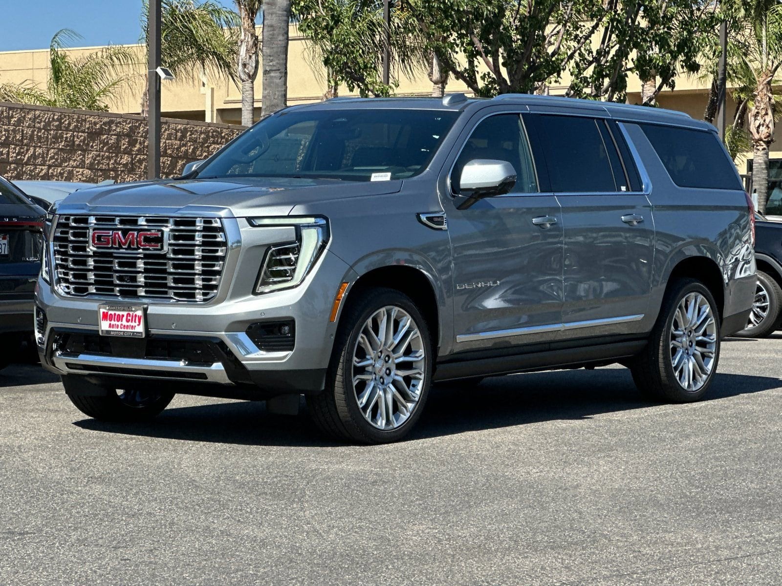 2026 GMC Yukon XL Denali - Photo 7