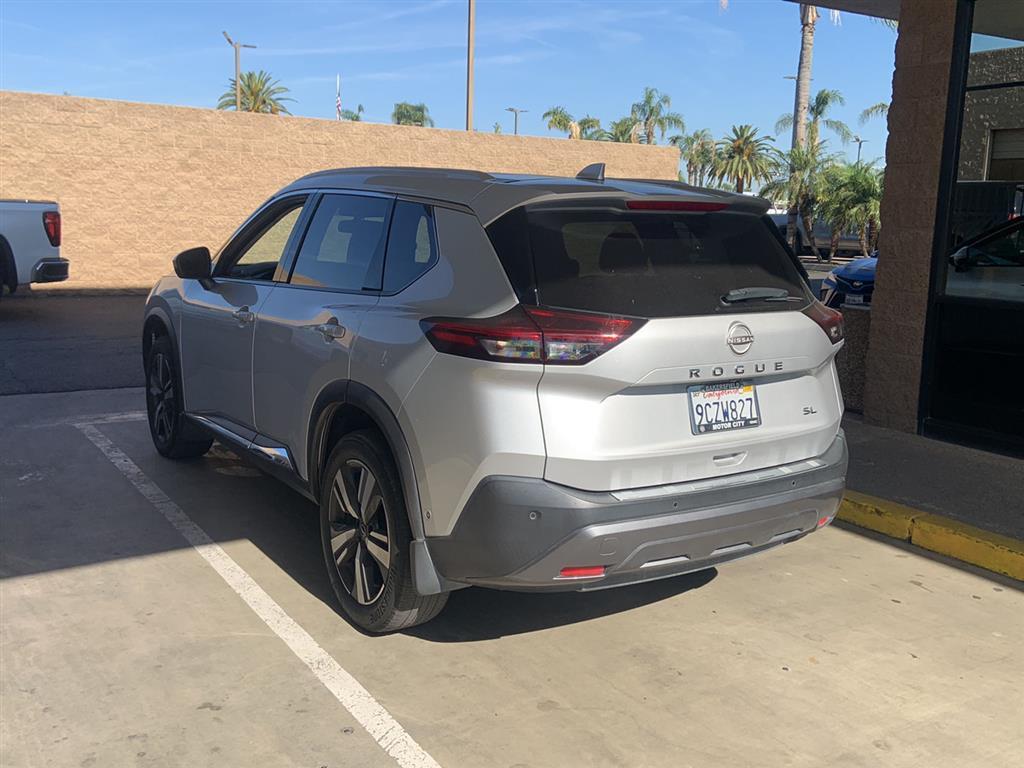 2022 Nissan Rogue SL photo 4