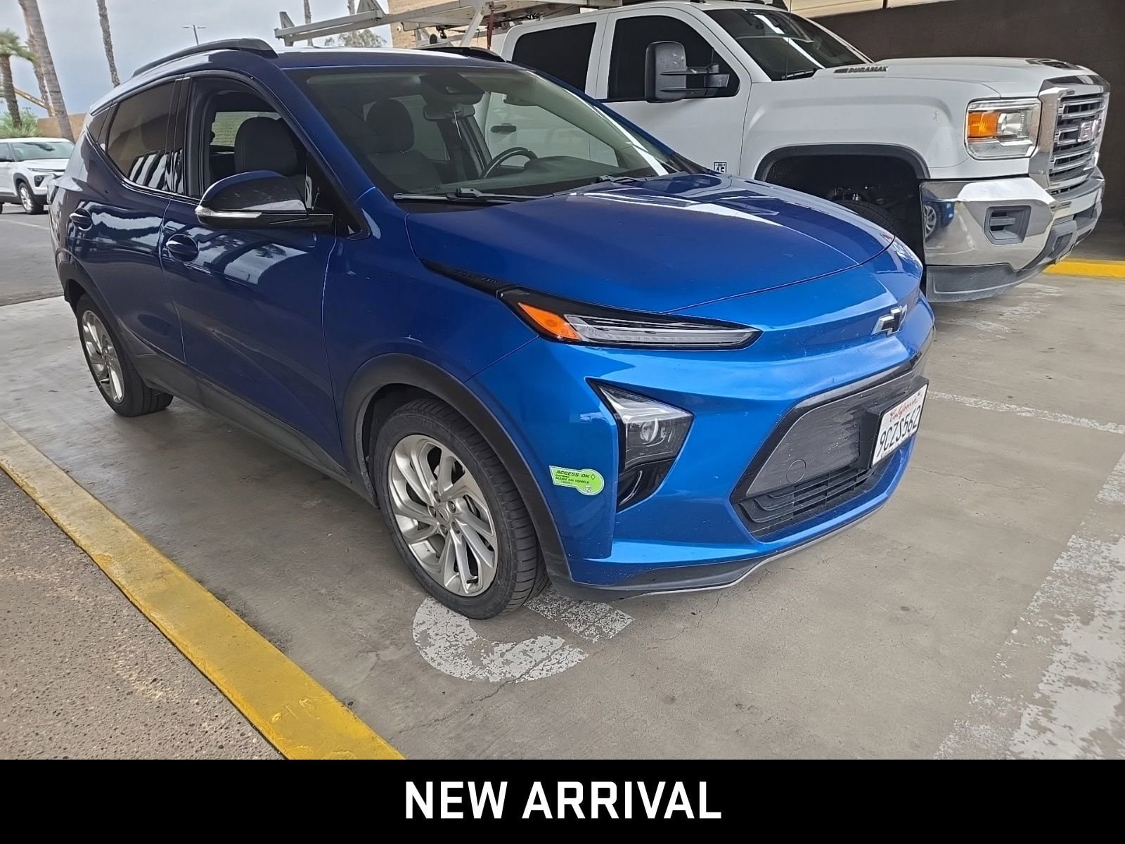 2023 Chevrolet Bolt EUV LT photo 3