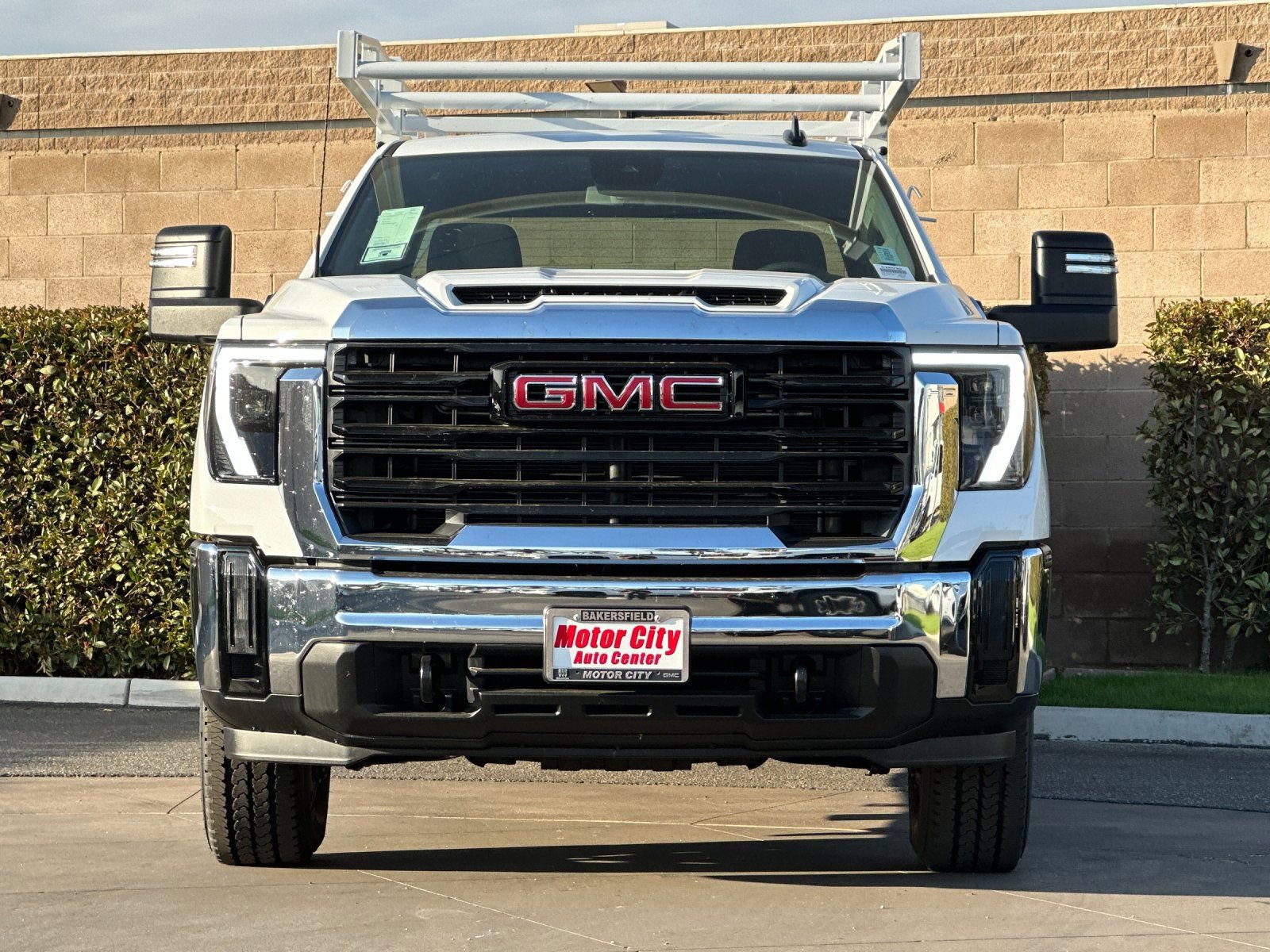 2026 GMC Sierra 2500 HD Pro photo 3