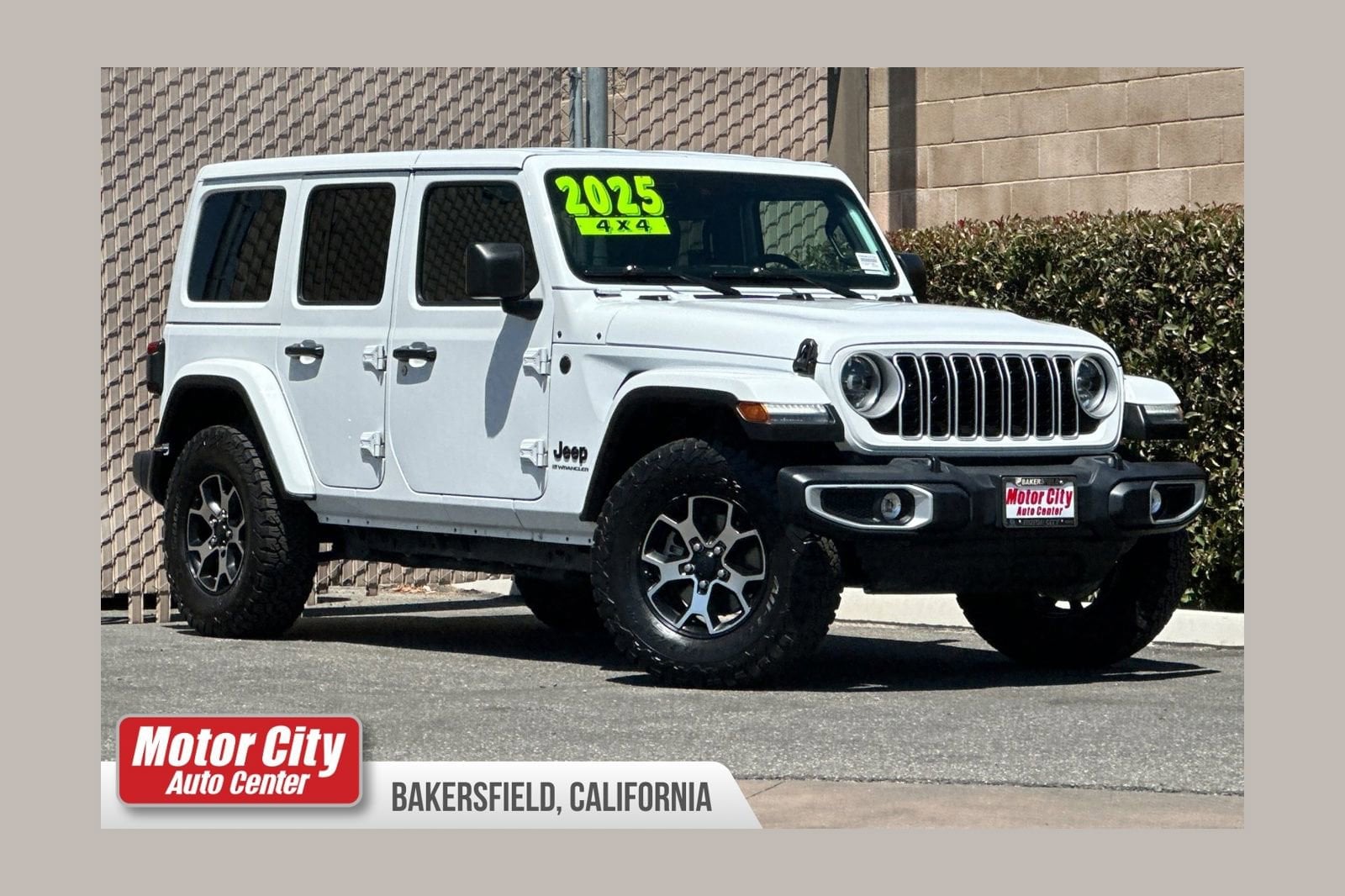 2025 Jeep Wrangler Sahara's photo