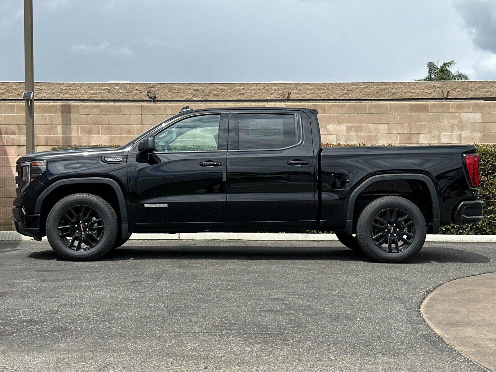 2026 GMC Sierra 1500 Elevation photo 5
