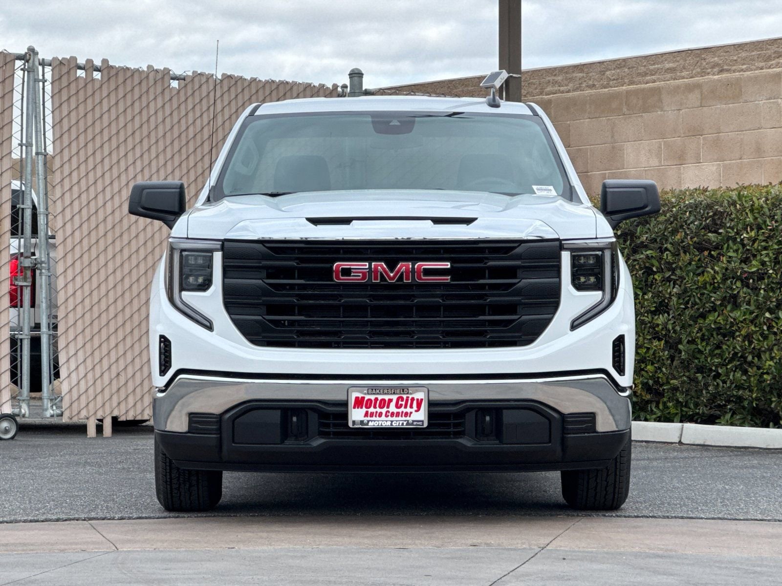 2026 GMC Sierra 1500 Pro photo 3