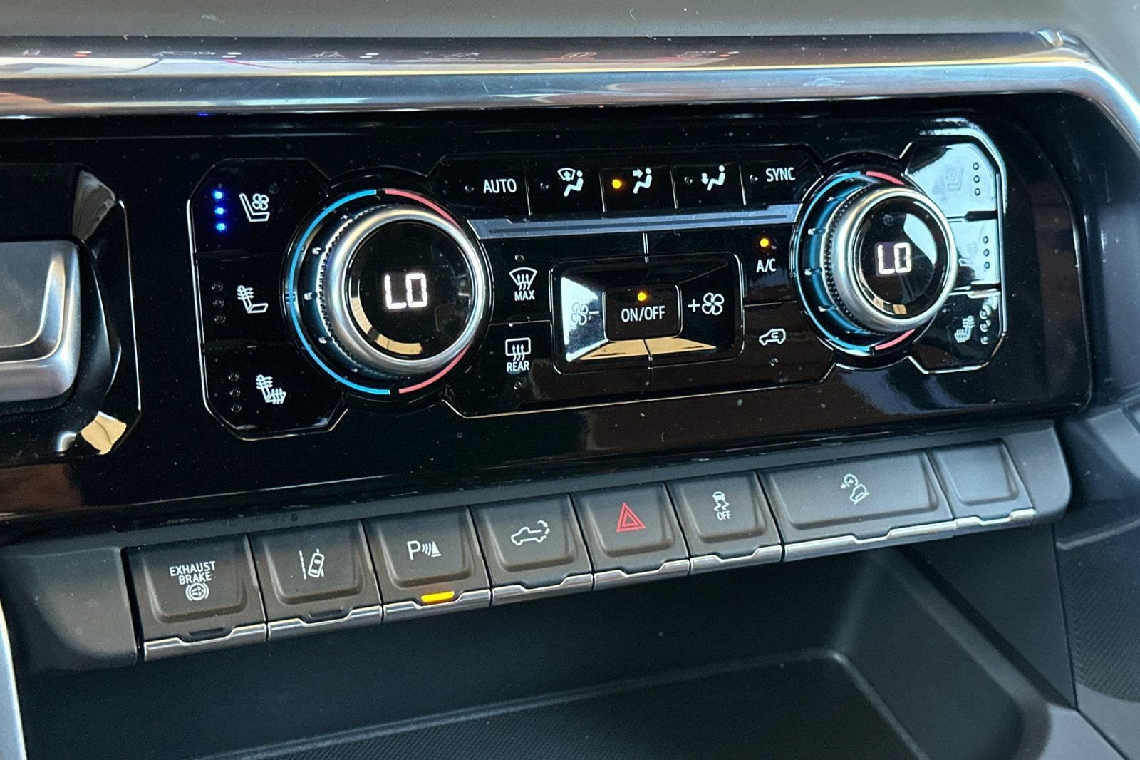 2025 GMC Sierra 2500HD Denali Ultimate - Photo 21