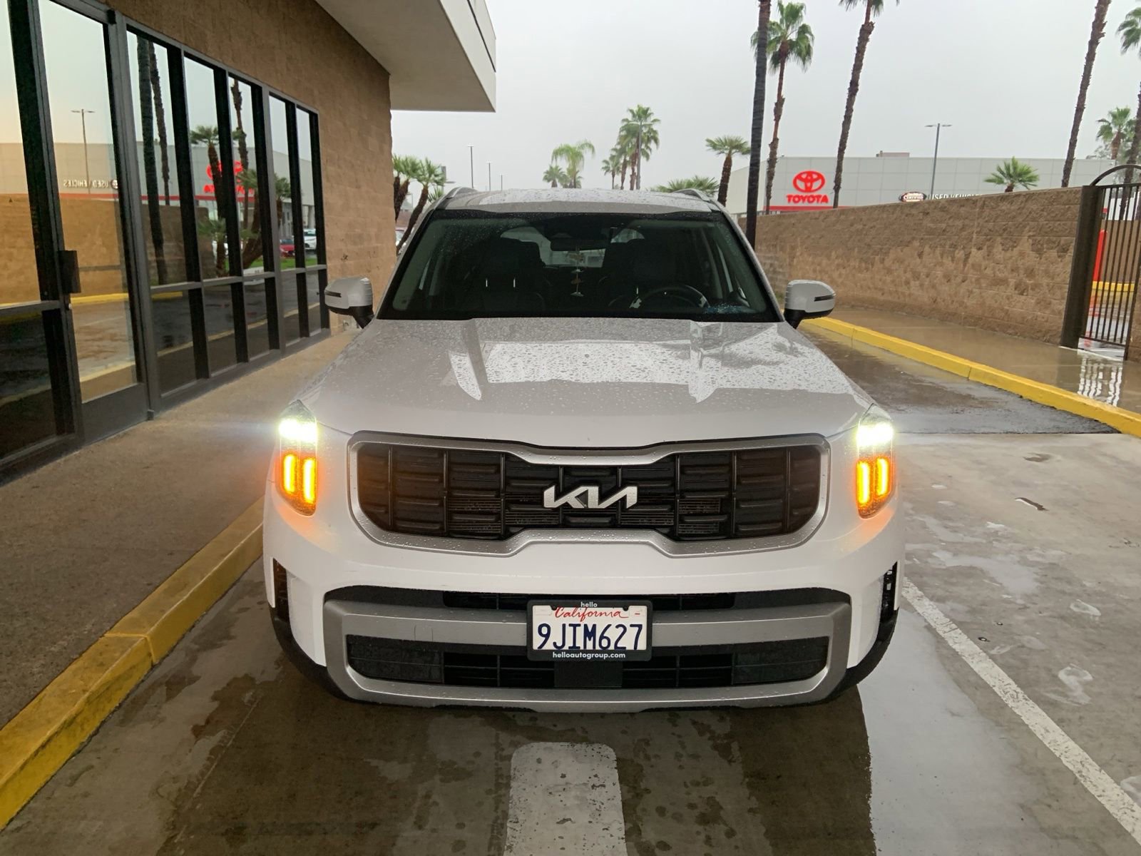 2024 Kia Telluride S photo 2