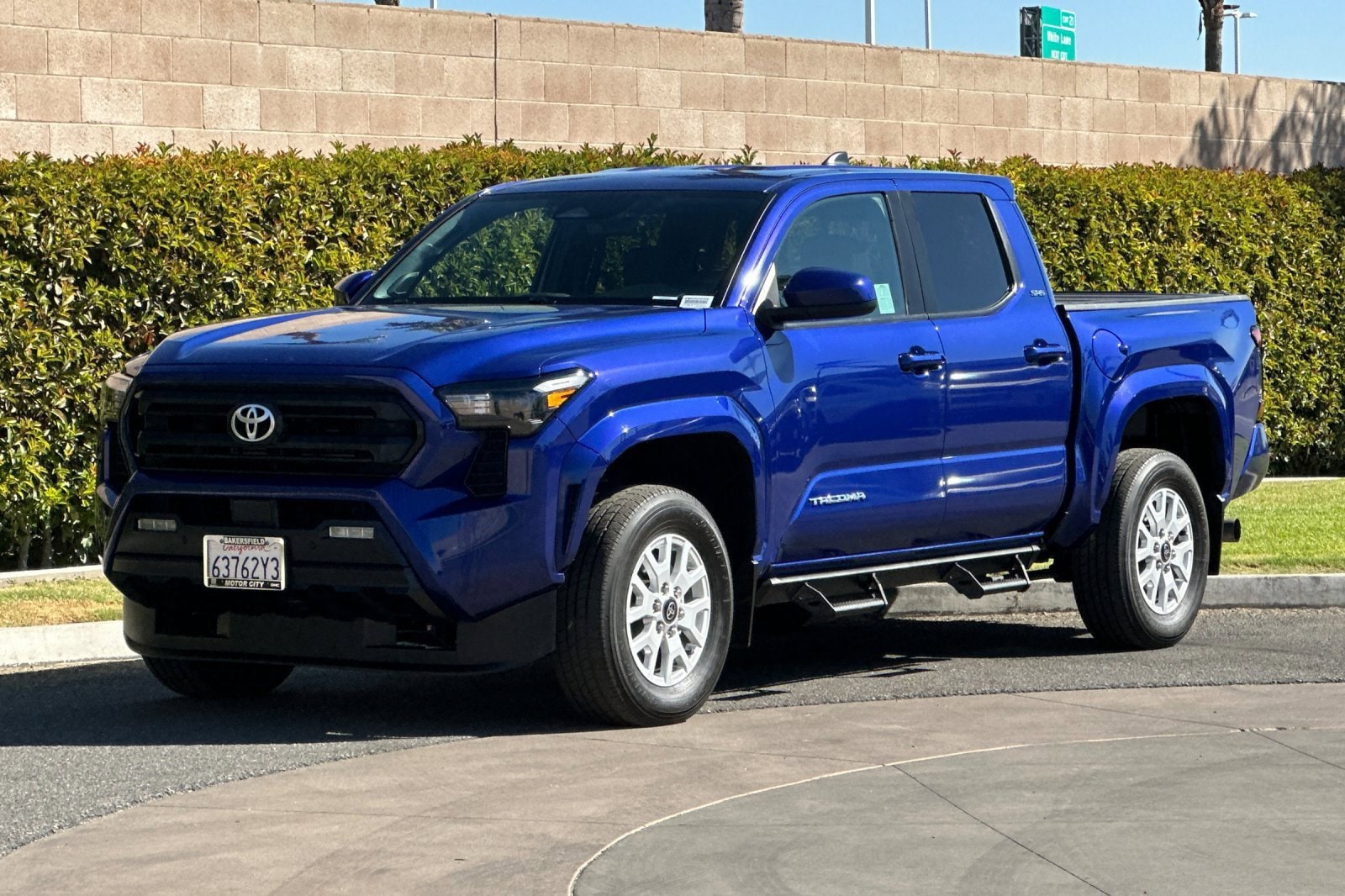 2024 Toyota Tacoma SR5 - Photo 8