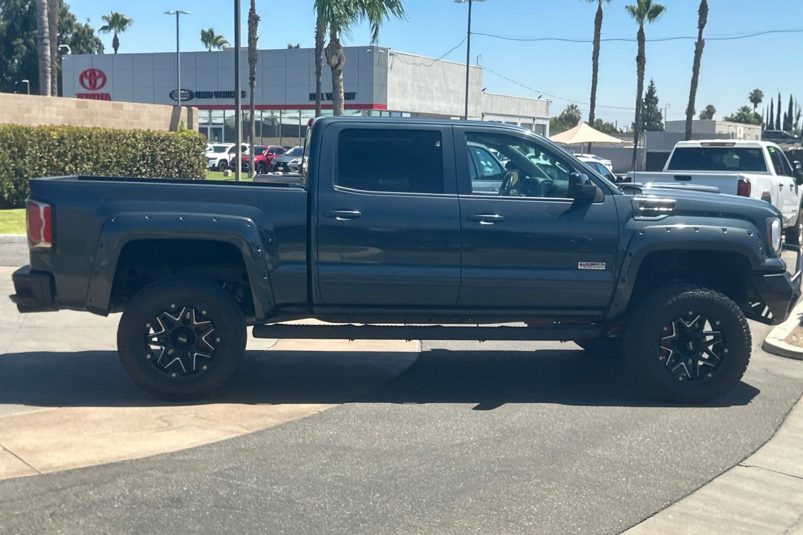 2018 Gmc Sierra 1500 SLT photo 3
