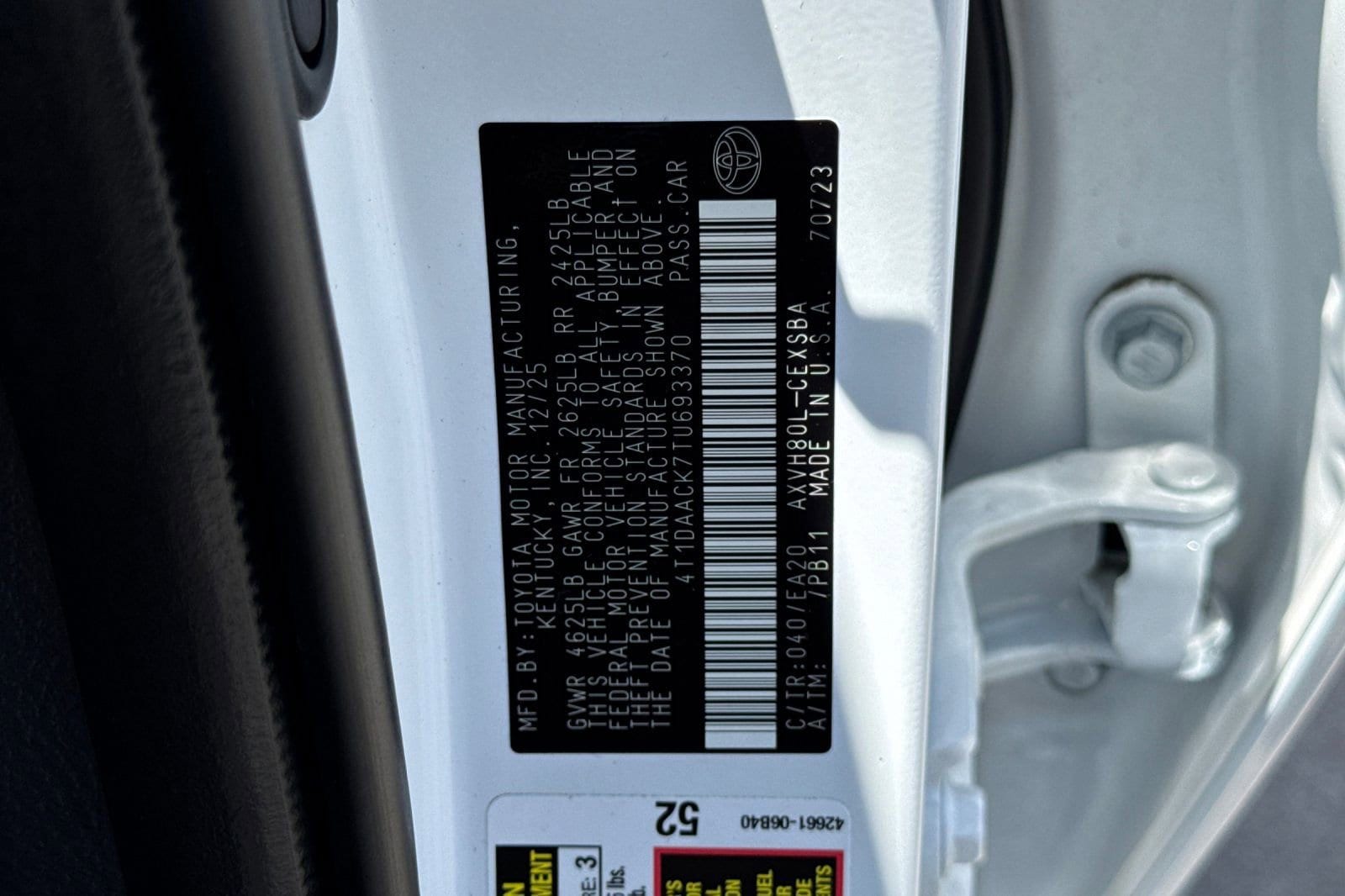 2026 Toyota Camry SE - Photo 29