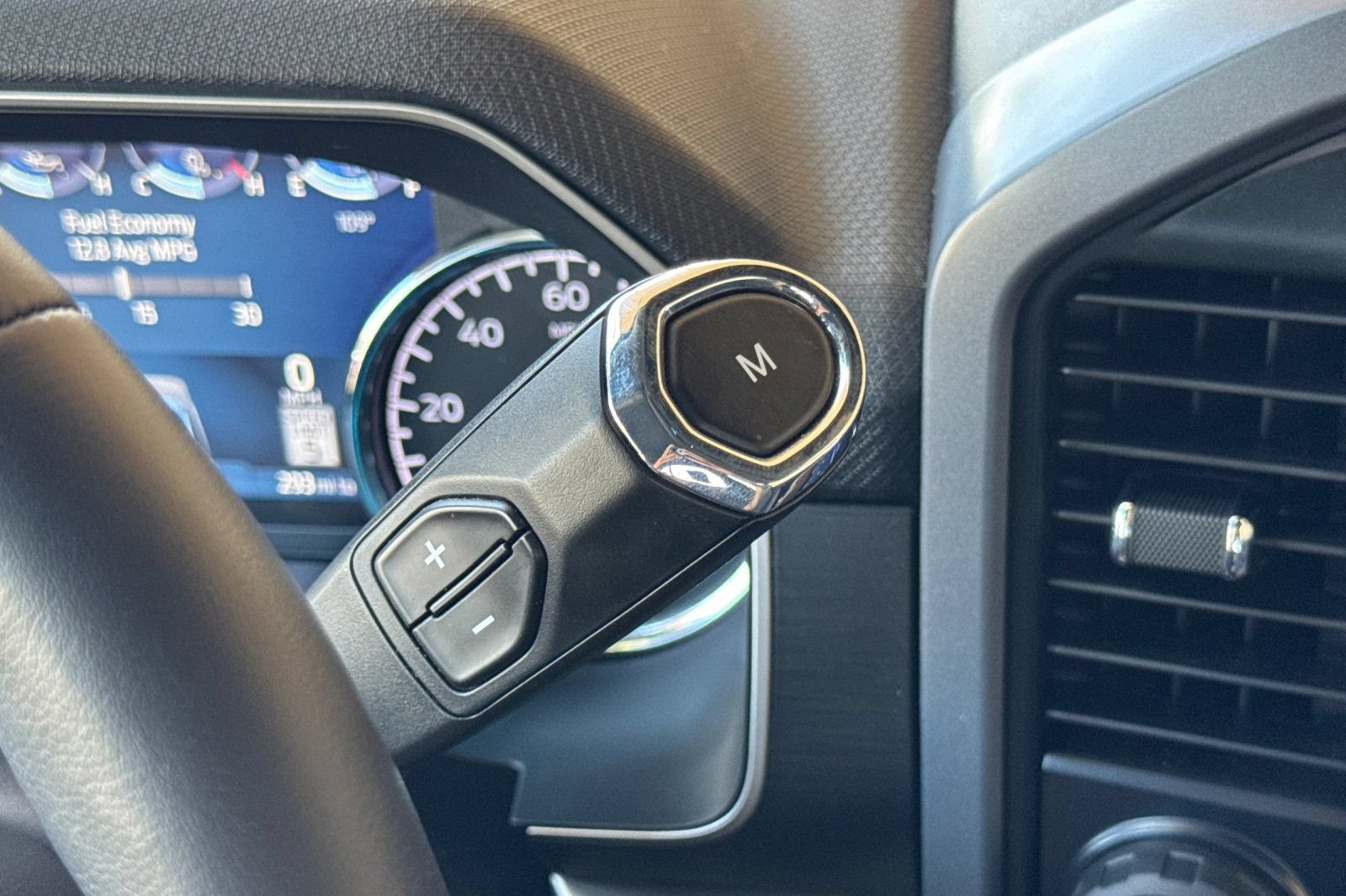 2023 Ford F-150 XLT - Photo 21