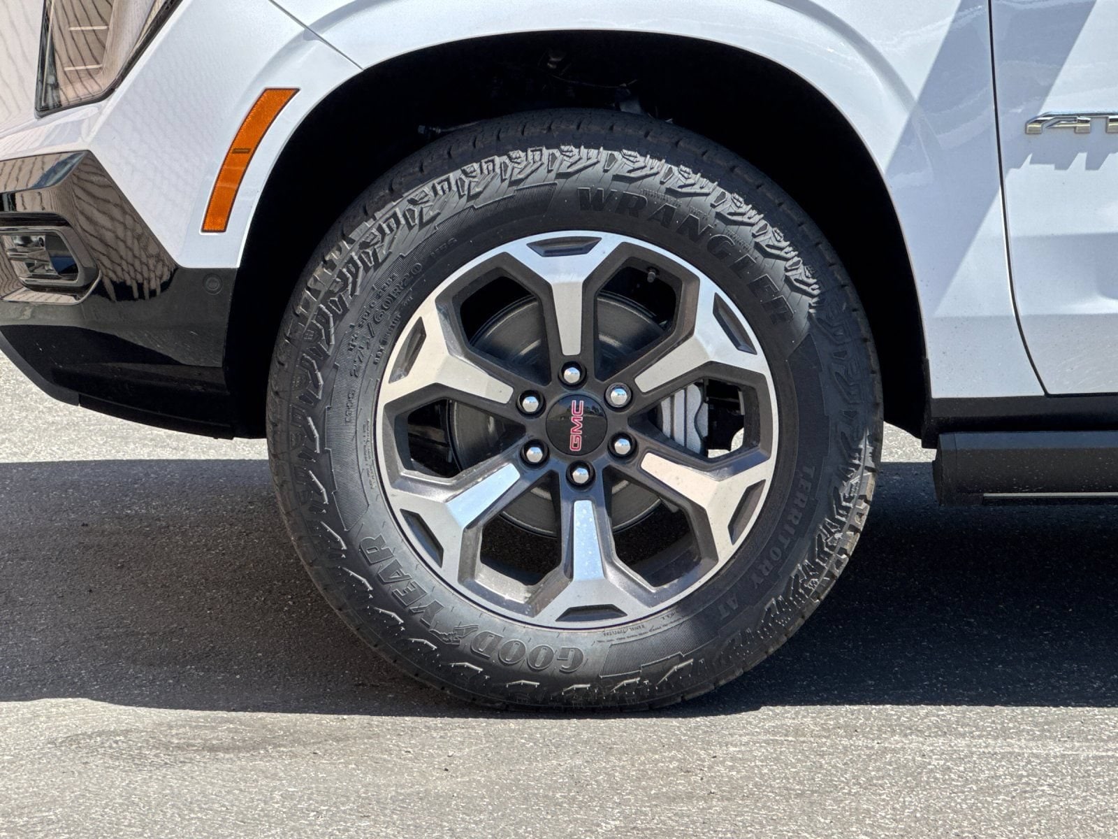 2026 GMC Yukon XL AT4 Ultimate - Photo 25
