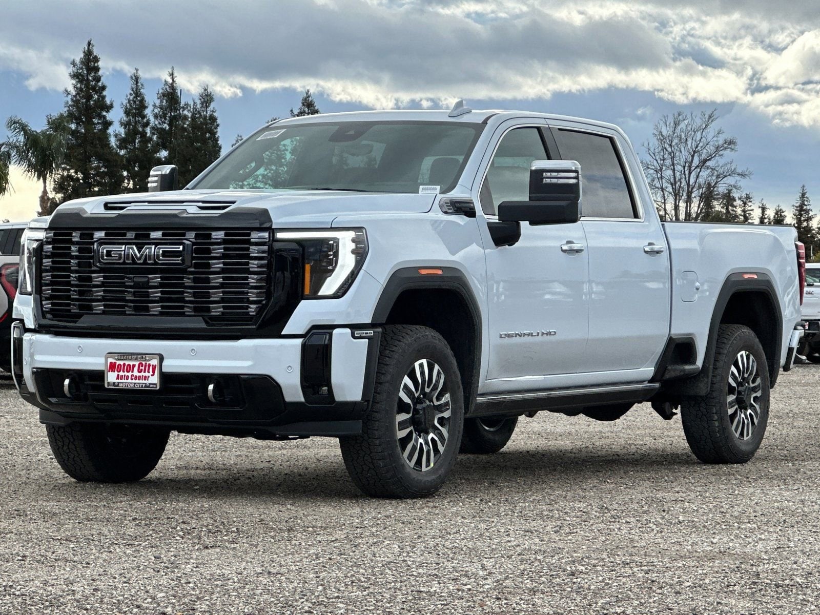 2026 GMC Sierra 2500 HD Denali Ultimate photo 6