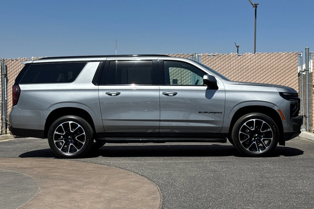 Used 2026 Chevrolet Suburban RST SUV
