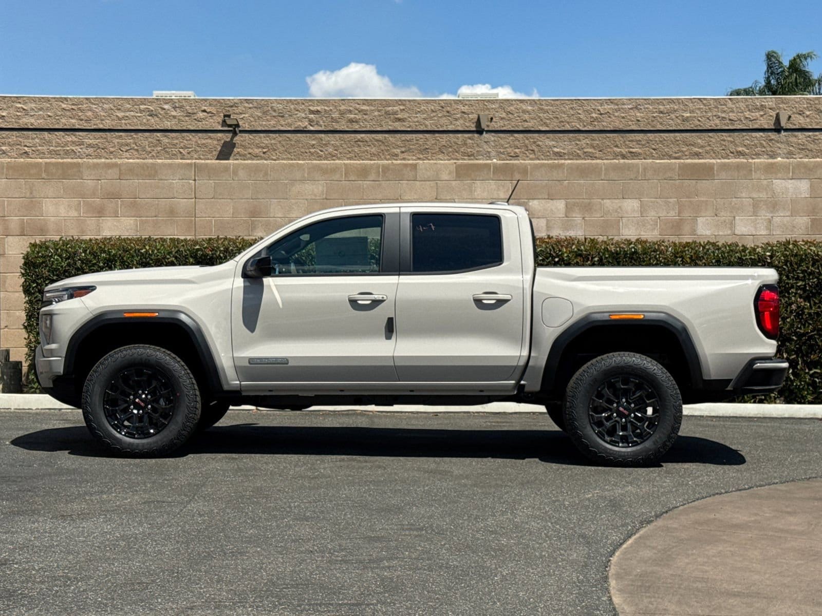 2026 GMC Canyon Elevation photo 5