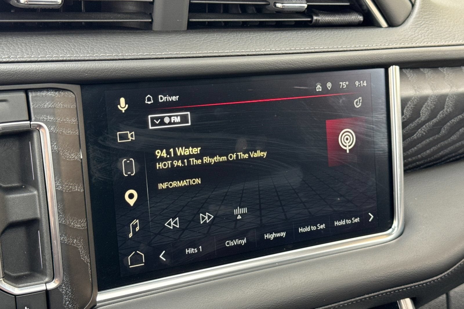 2024 GMC Yukon XL Denali - Photo 21