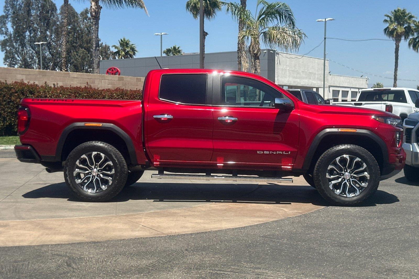 2024 Gmc Canyon Denali photo 3