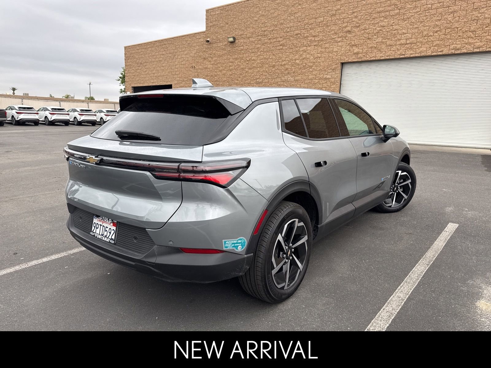 2025 Chevrolet Equinox EV LT photo 3