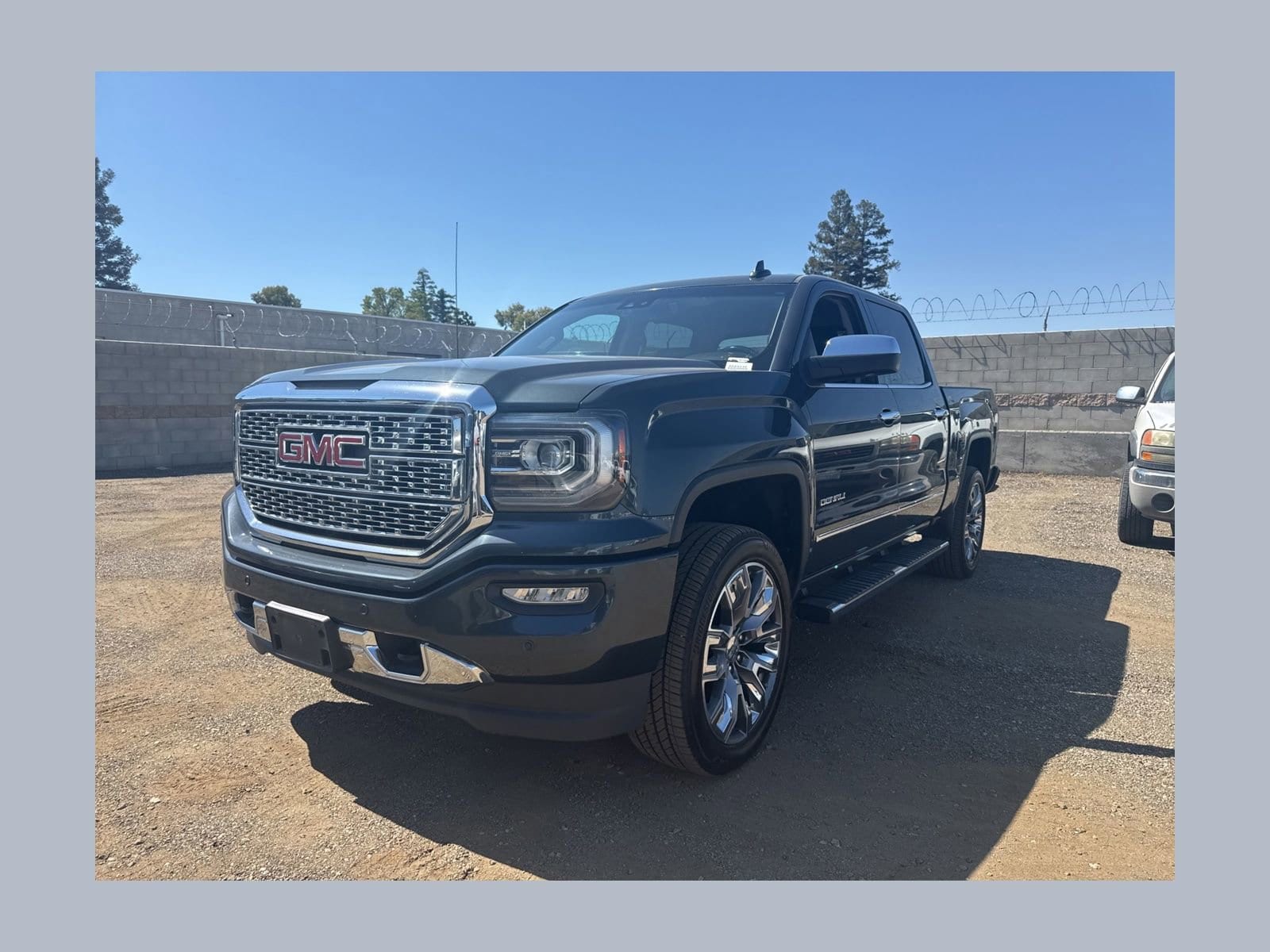 2018 GMC Sierra 2WD Crew Cab Short Box's photo