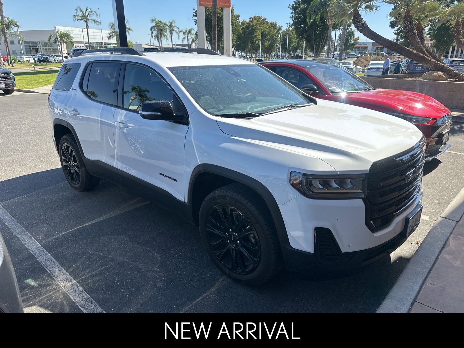 2023 Gmc Acadia SLE photo 2