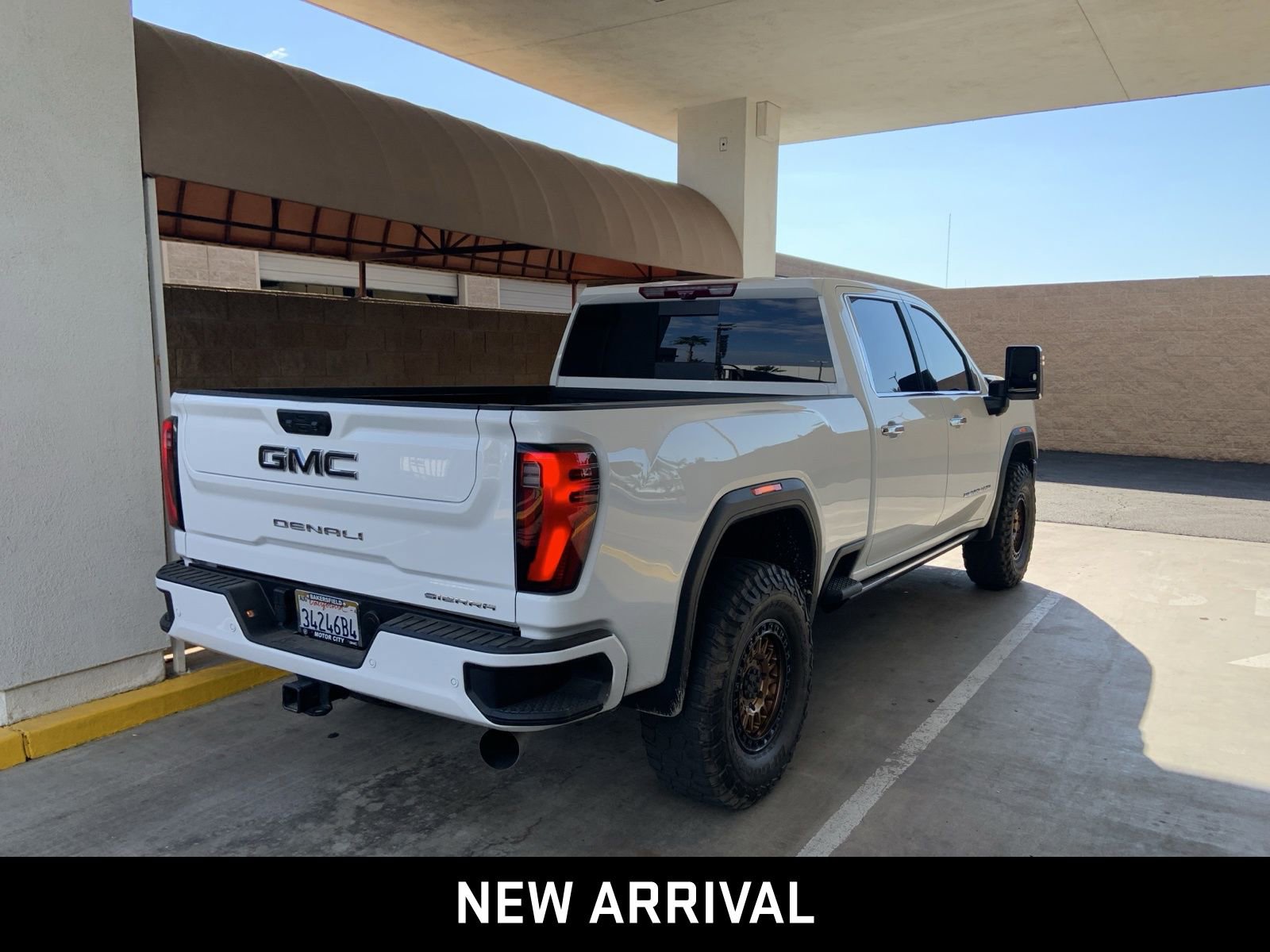 2025 Gmc Sierra 2500 HD Denali Ultimate photo 2