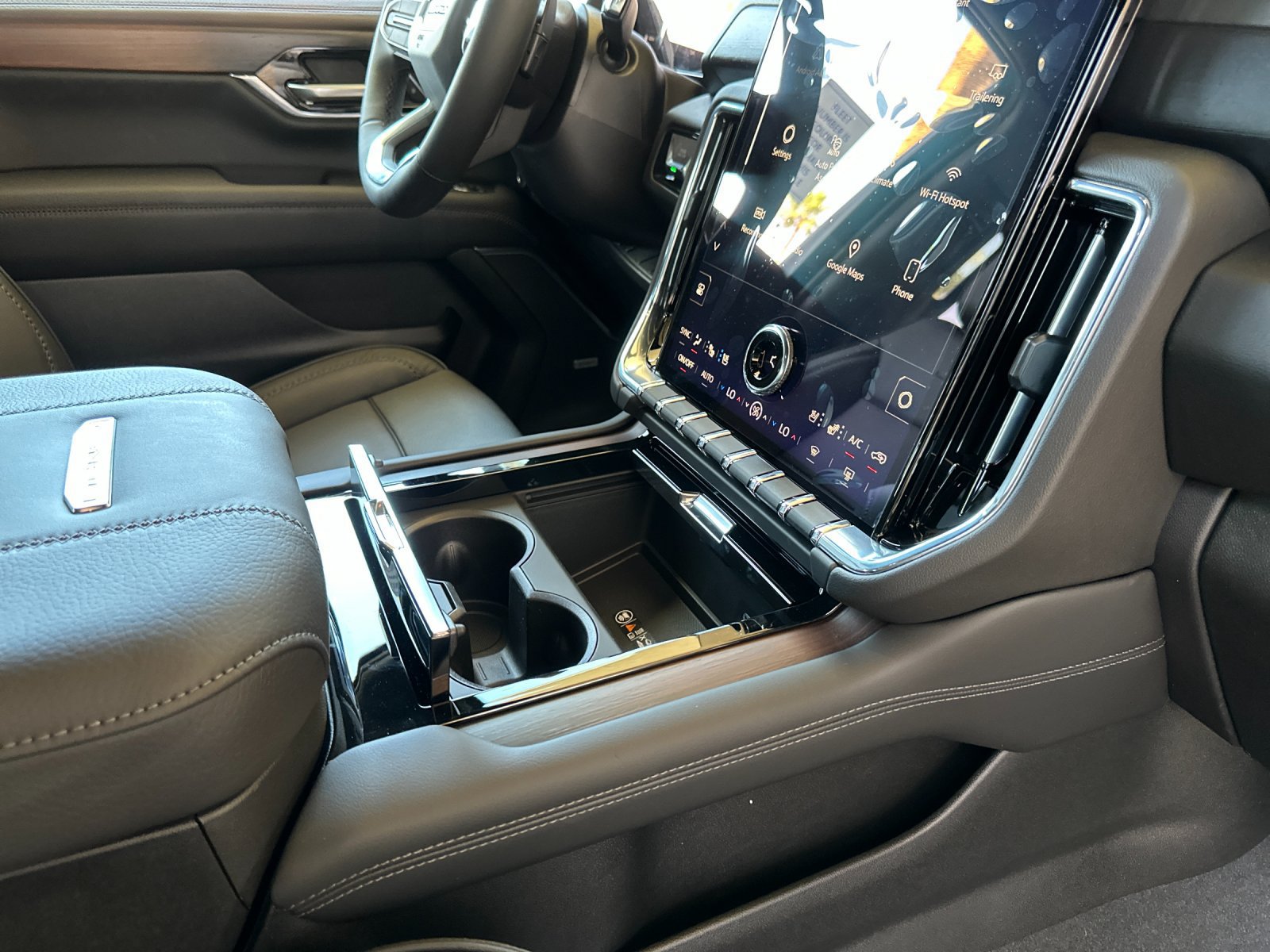 2027 GMC Yukon XL Denali - Photo 16