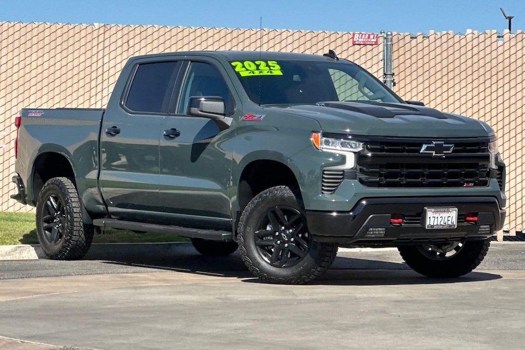 Used 2025 Chevrolet Silverado 1500 LT Trail Boss Truck Crew Cab