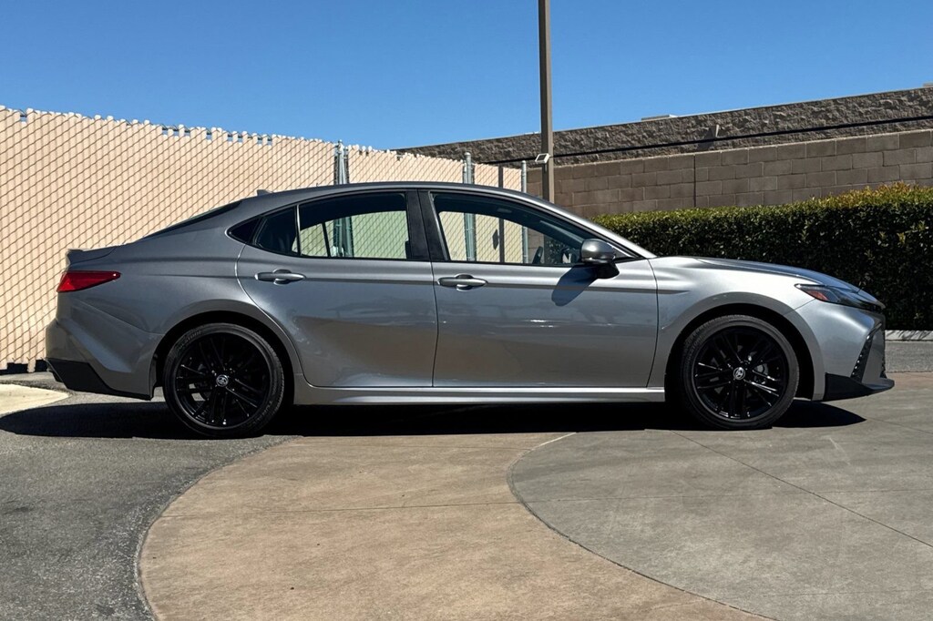 Used 2025 Toyota Camry SE Sedan