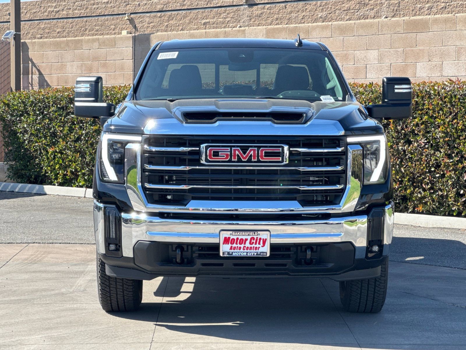 2026 GMC Sierra 2500 HD SLE photo 3