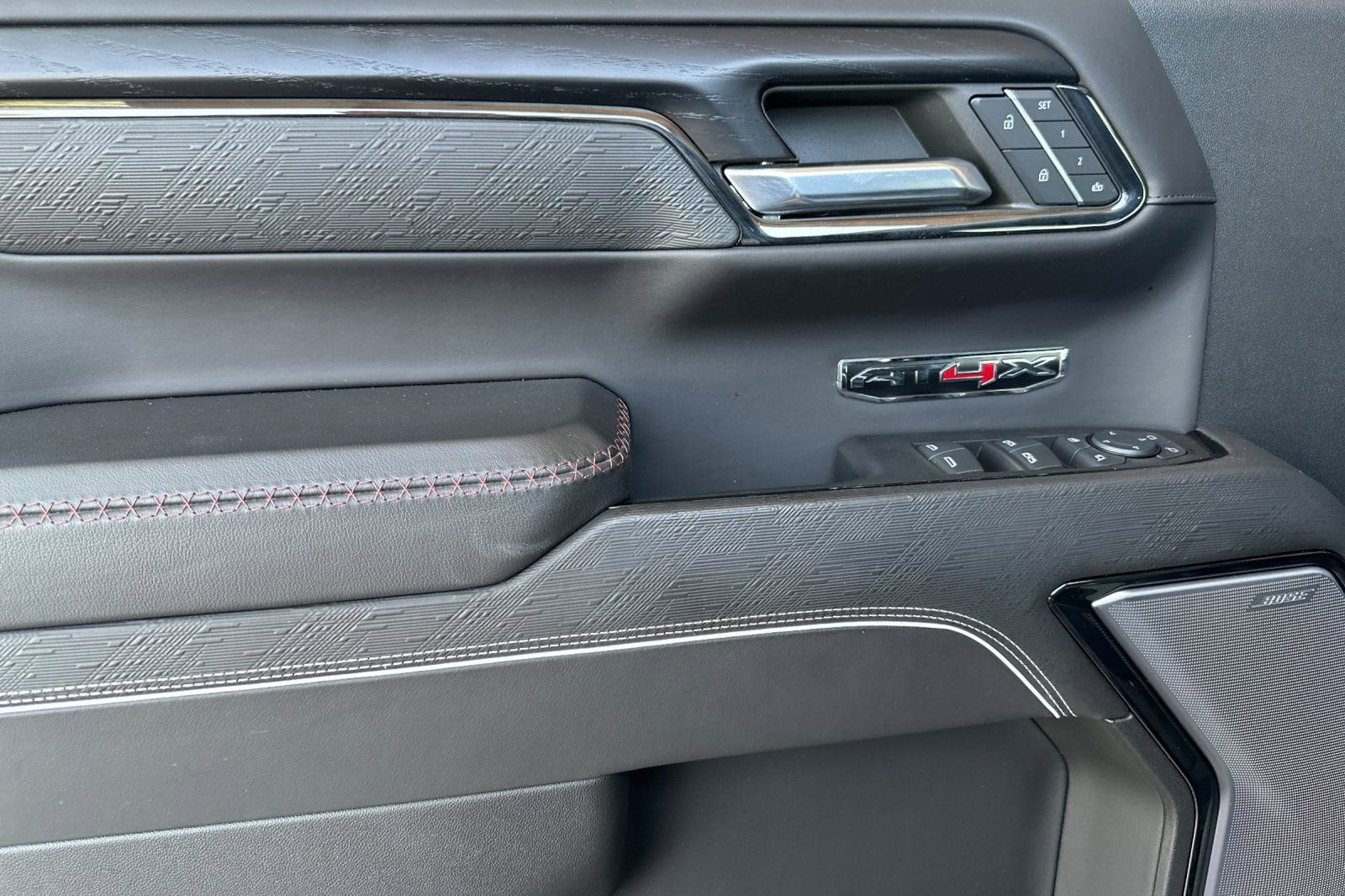 2024 GMC Sierra 1500 AT4X - Photo 11