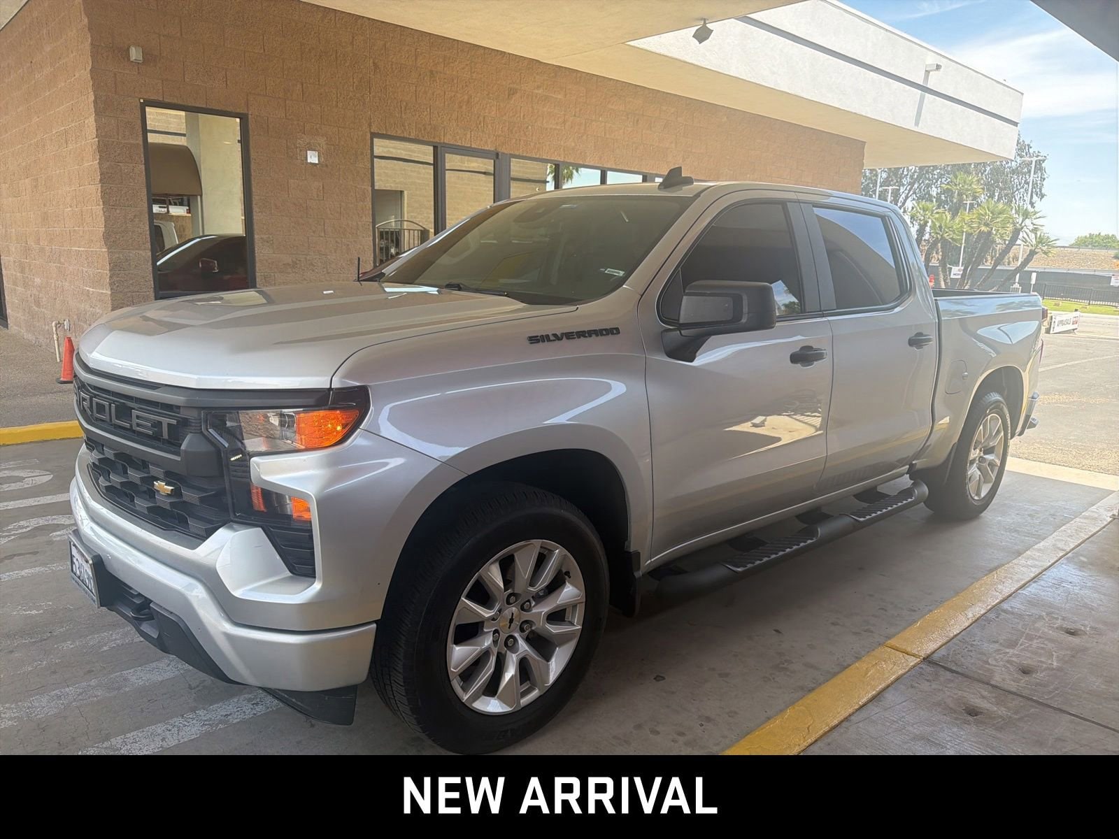 2022 Chevrolet Silverado 1500 Custom Crew Cab Short Box's photo