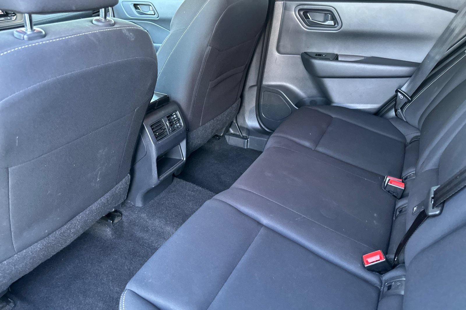 2024 Nissan Rogue S - Photo 12