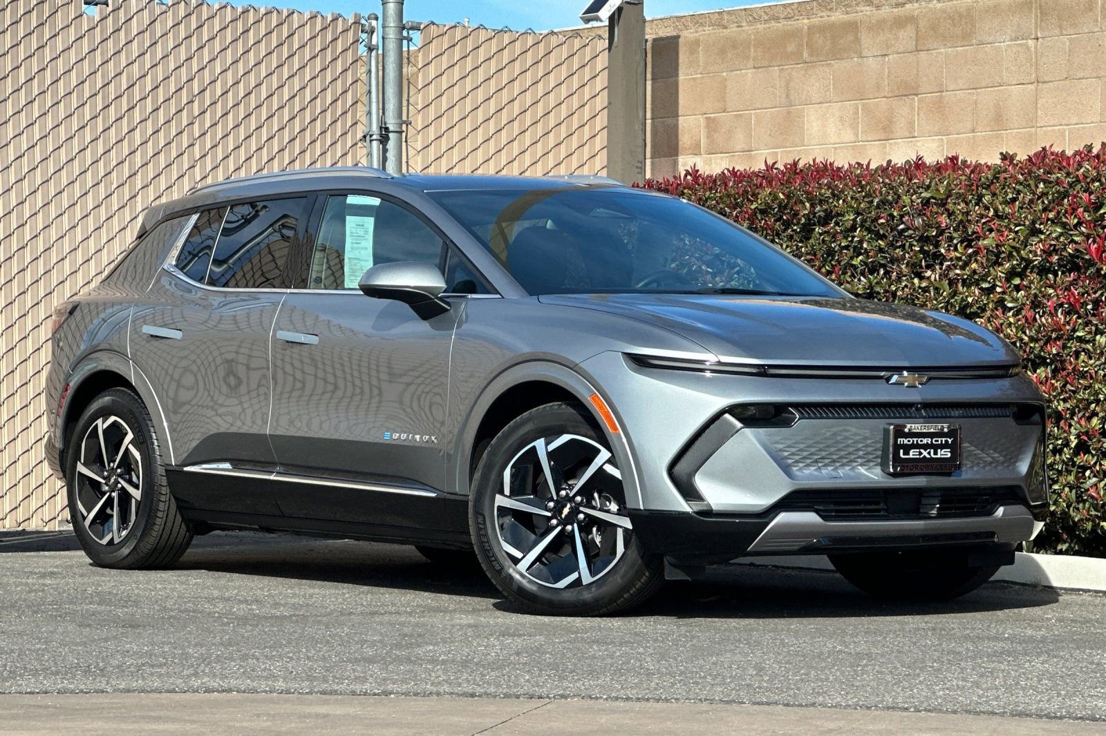 Used 2025 Chevrolet Equinox EV LT with VIN 3GN7DLRP8SS183199 for sale in Bakersfield, CA