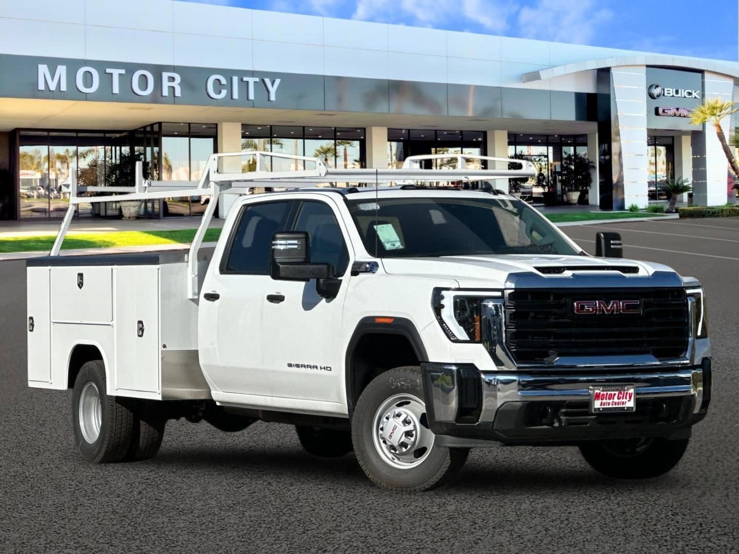 2025 GMC Sierra 2WD Crew Cab Standard Box Pro's photo