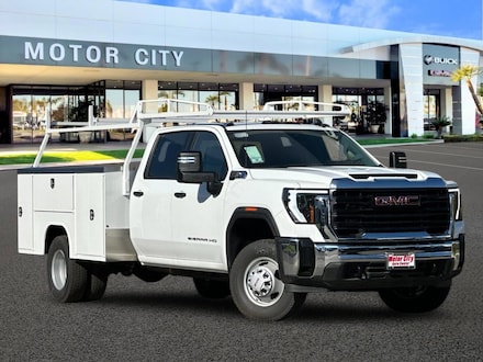 2025 GMC Sierra 3500 HD Chassis Cab Pro Truck