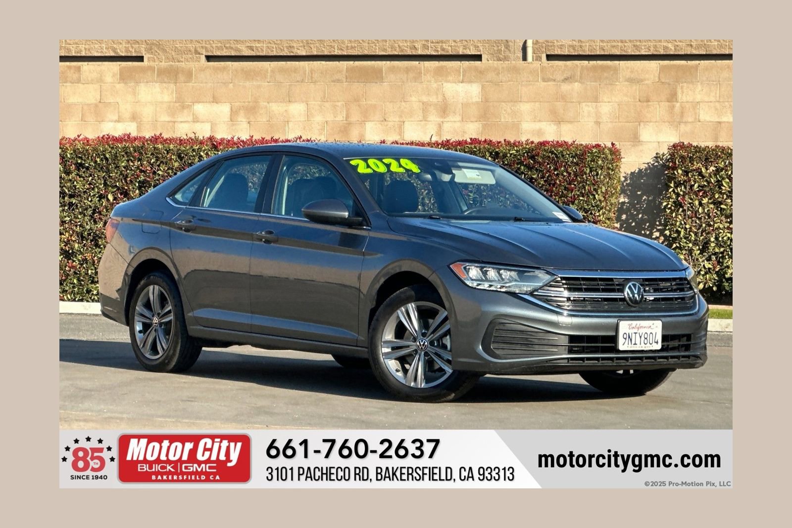 2024 Volkswagen Jetta SE's photo