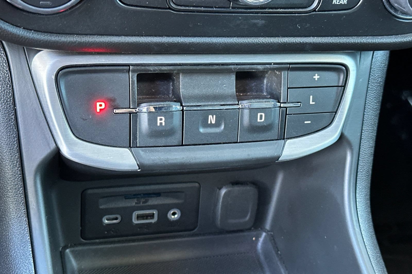 2023 GMC Terrain SLT - Photo 22