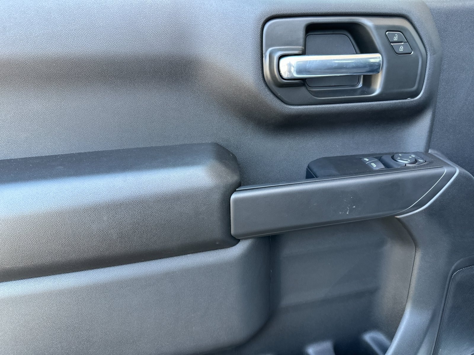 2026 GMC Sierra 1500 Pro - Photo 10