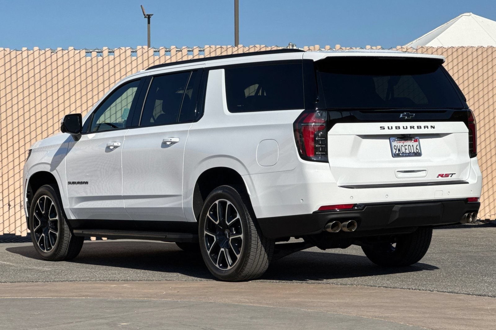 2026 Chevrolet Suburban RST - Photo 6