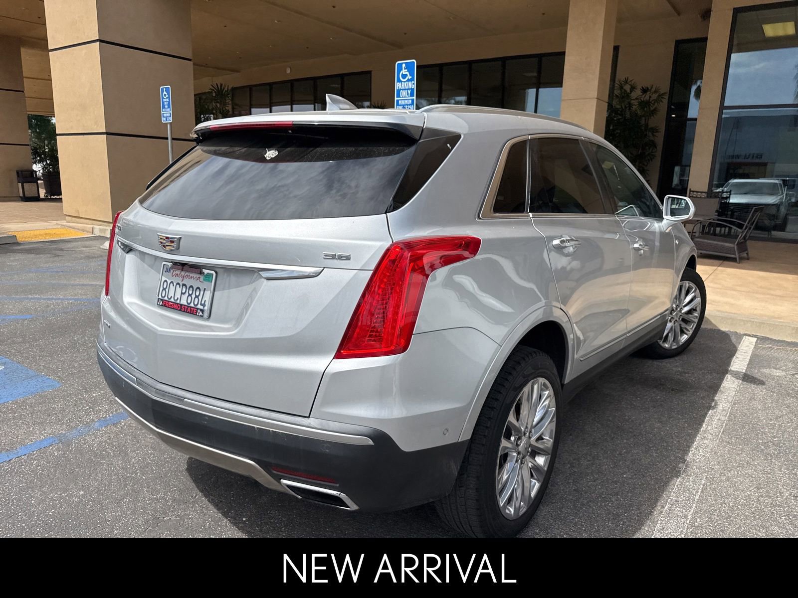 2018 CADILLAC XT5 Platinum AWD photo 3