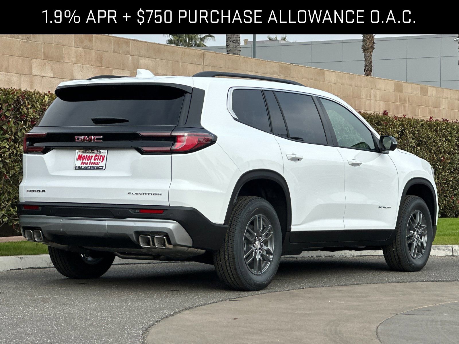 2026 GMC Acadia Elevation photo 2
