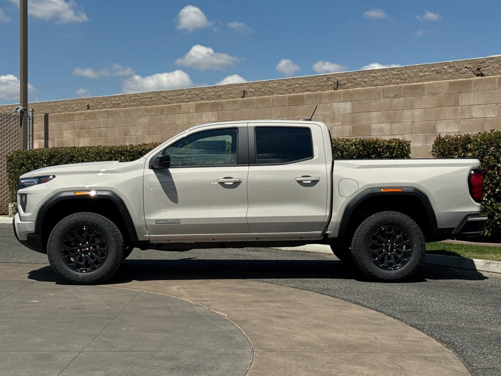2026 GMC Canyon Elevation photo 5