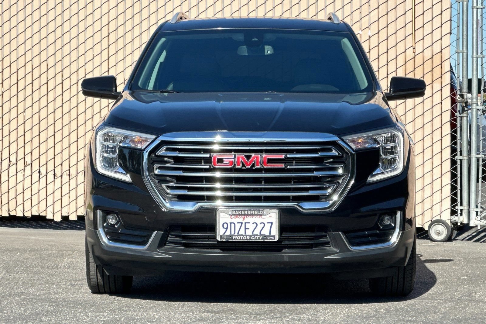 2023 GMC Terrain SLT - Photo 9