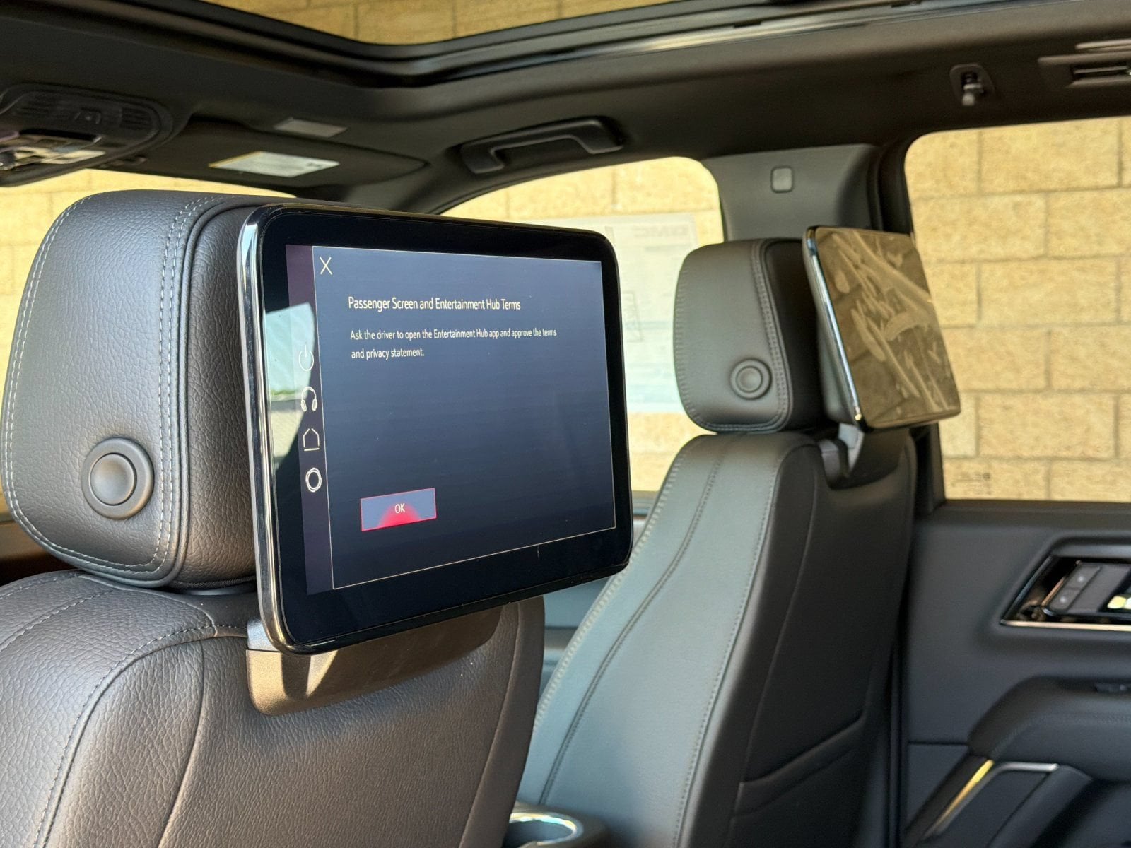 2026 GMC Yukon XL Denali - Photo 14